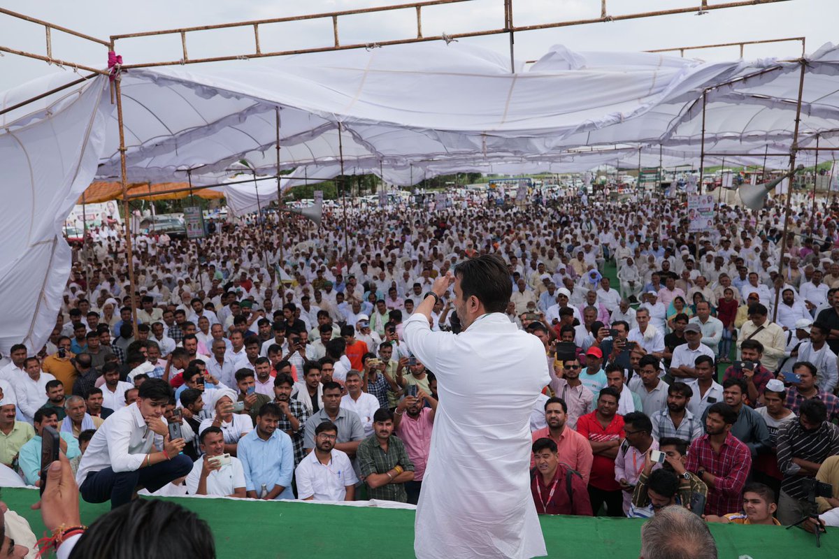 Shadab Ali 🇮🇳 (@shadabalisp) on Twitter photo आज आदरणीय जयंत चौधरी जी के साथ मेरठ में देश के लिए एशियन गेम्स में पदक लाने वाली बेटियों के स्वागत समारोह में शामिल रहें ॥
<a href="/jayantrld/">Jayant Singh</a> <a href="/RLDparty/">Rashtriya Lok Dal</a> आज आदरणीय जयंत चौधरी जी के साथ मेरठ में देश के लिए एशियन गेम्स में पदक लाने वाली बेटियों के स्वागत समारोह में शामिल रहें ॥
<a href="/jayantrld/">Jayant Singh</a> <a href="/RLDparty/">Rashtriya Lok Dal</a>