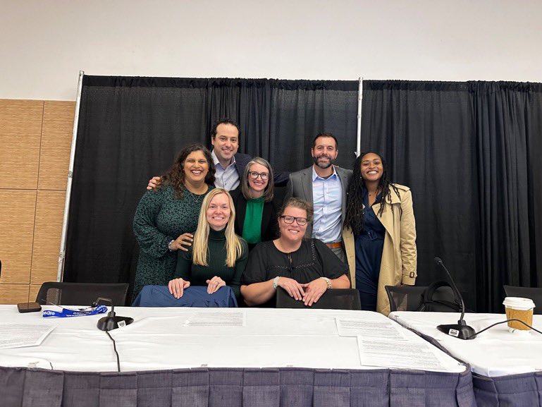 What a privilege to be part of this inspiring session with these amazing people #IDWeek2023 📸 : @rk3