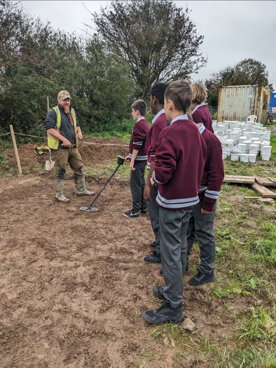 Thanks to @rubiconheritage for helping to bring History to life for our 1st year students. We were delighted to see the ground breaking discoveries on their M28 site. #WeAreBCS #InnovativeEducation @accsirl
