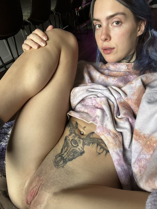 Who wants to fill the inside of my holes?? Headed to Vegas 19th-23rd October then LA right after that