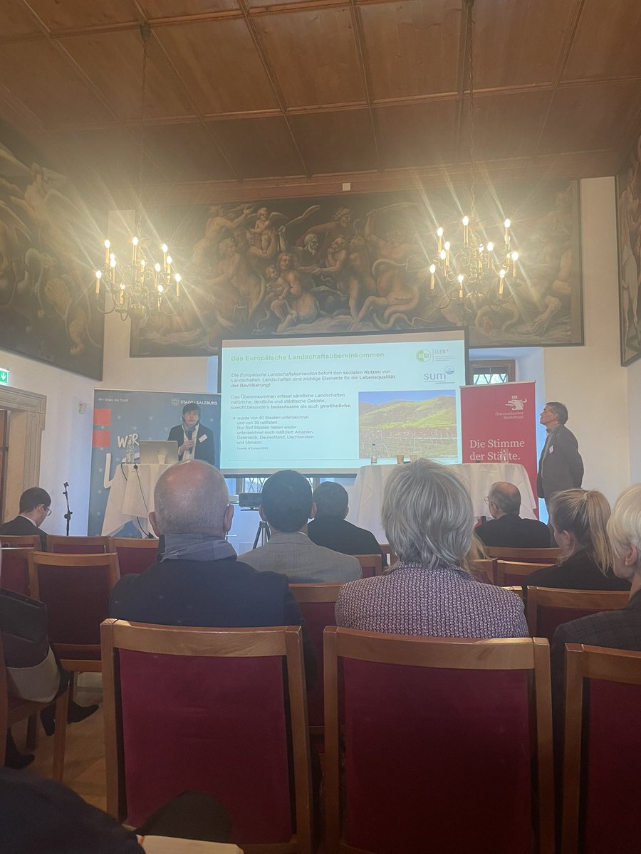 Christiane Brandenburg von <a href="/BOKUvienna/">BOKU University</a>: „Wir kehren wieder zur Gründerzeit, zu einer Dichte zurück, die keine Grün- und Freiräume zulässt.“ #stadtregionstag2023 @staedtebund