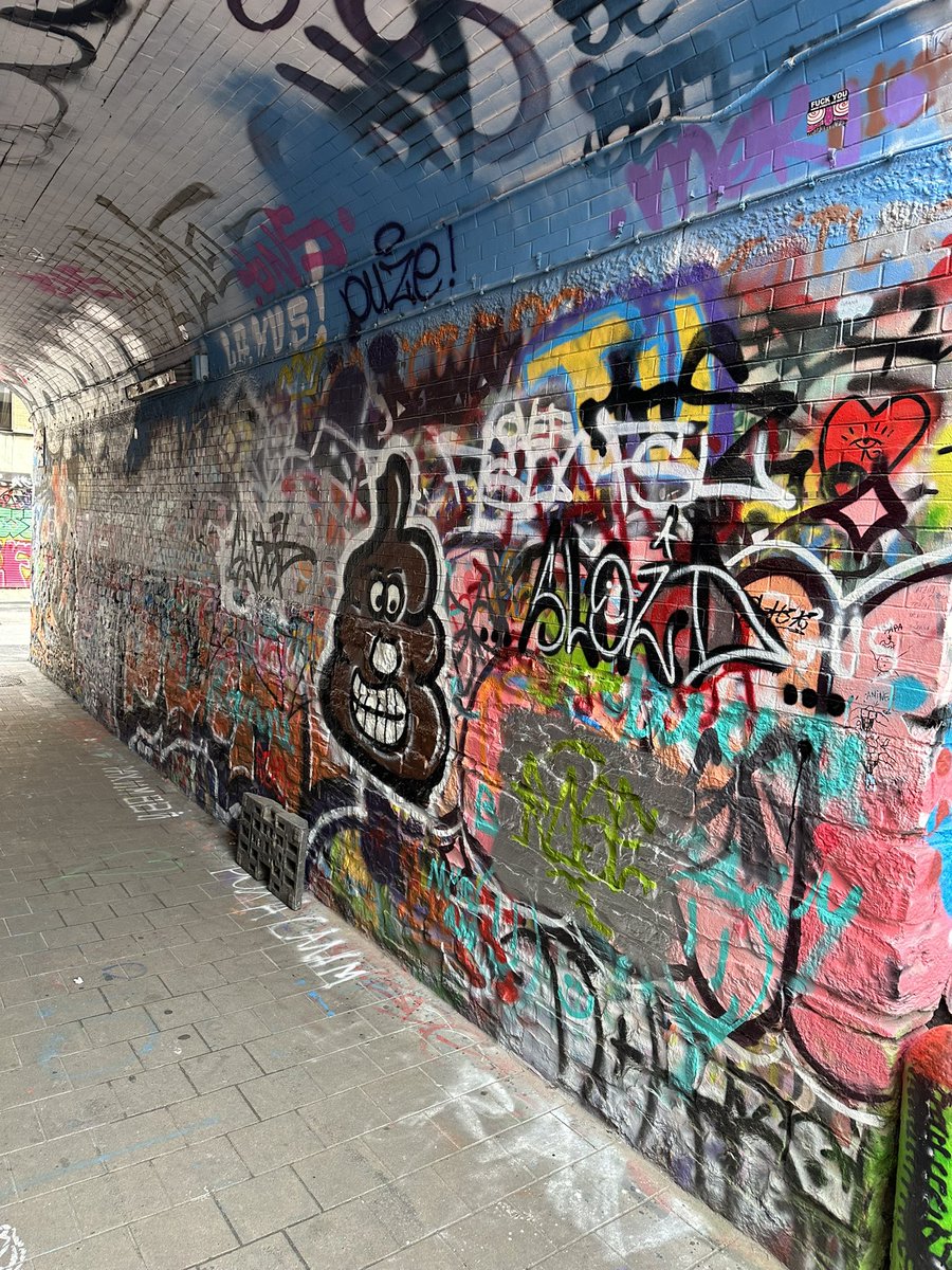JimShawley's tweet photo. Art or destructing public property? https://t.co/d2BYl9fFbc
