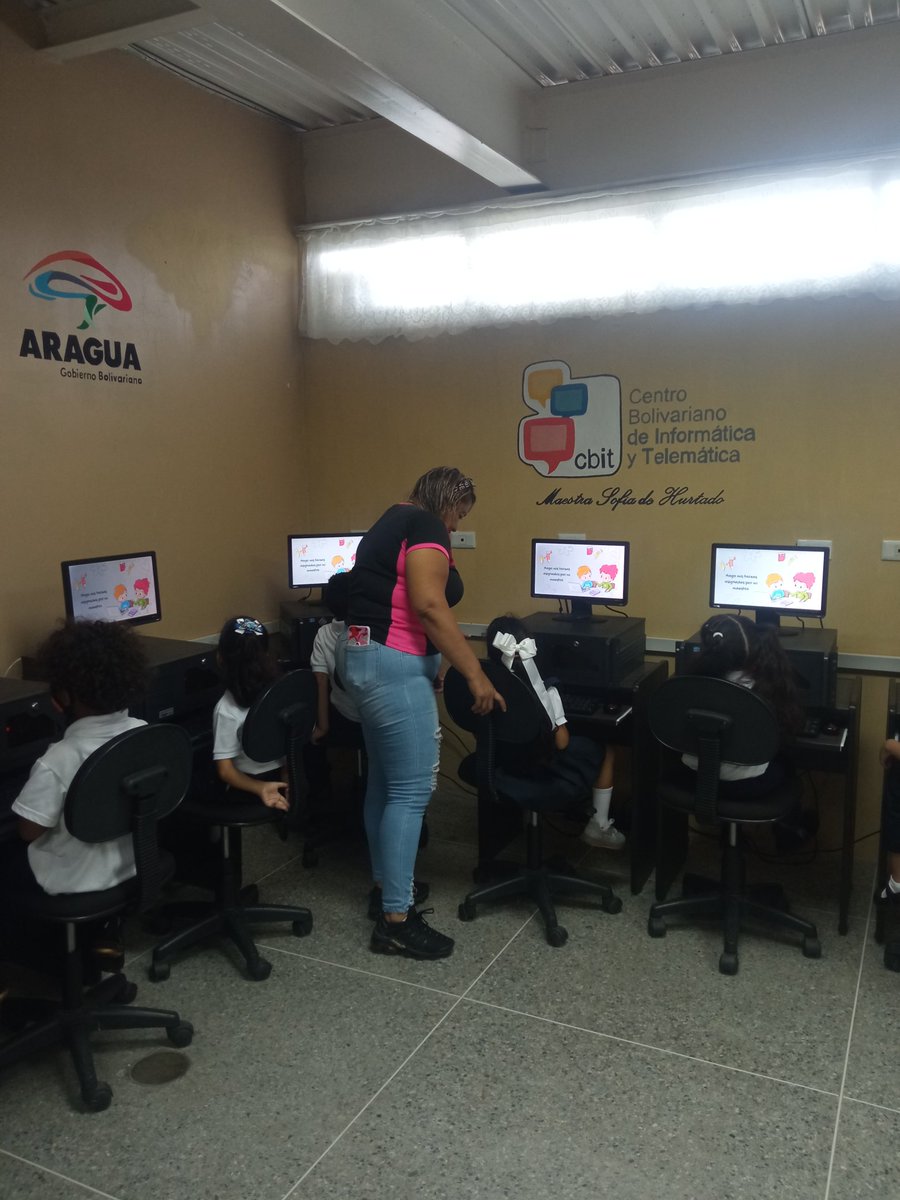 #16Oct  Los hábitos de higiene saludables en niños y niñas 🥗🥩🥛👕👖👚🪥📚🏀⚽, dirigido a los niños 👧🏻🧒🏽 de 1ero "A" y "B" en el <a href="/CbitSofiadeH/">CbitSofiadeHurtado Soy @FundabitAragua</a> 🟡🔵🔴
#HabitosDeHigiene #Salud #CuidameYYoTeCuido