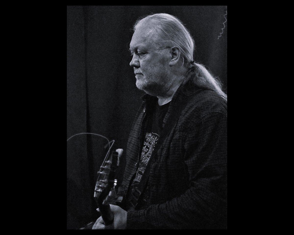 We had a great time on Saturday at Round the Corner Liverpool in the company of the fabulously Tuppenny Bunters and DEAD RAZE with their raw rock n roll.

Thanks to staff at the venue and special thanks to all those who turned up, cheers

Photos by Adrian Wharton and Richie Yates