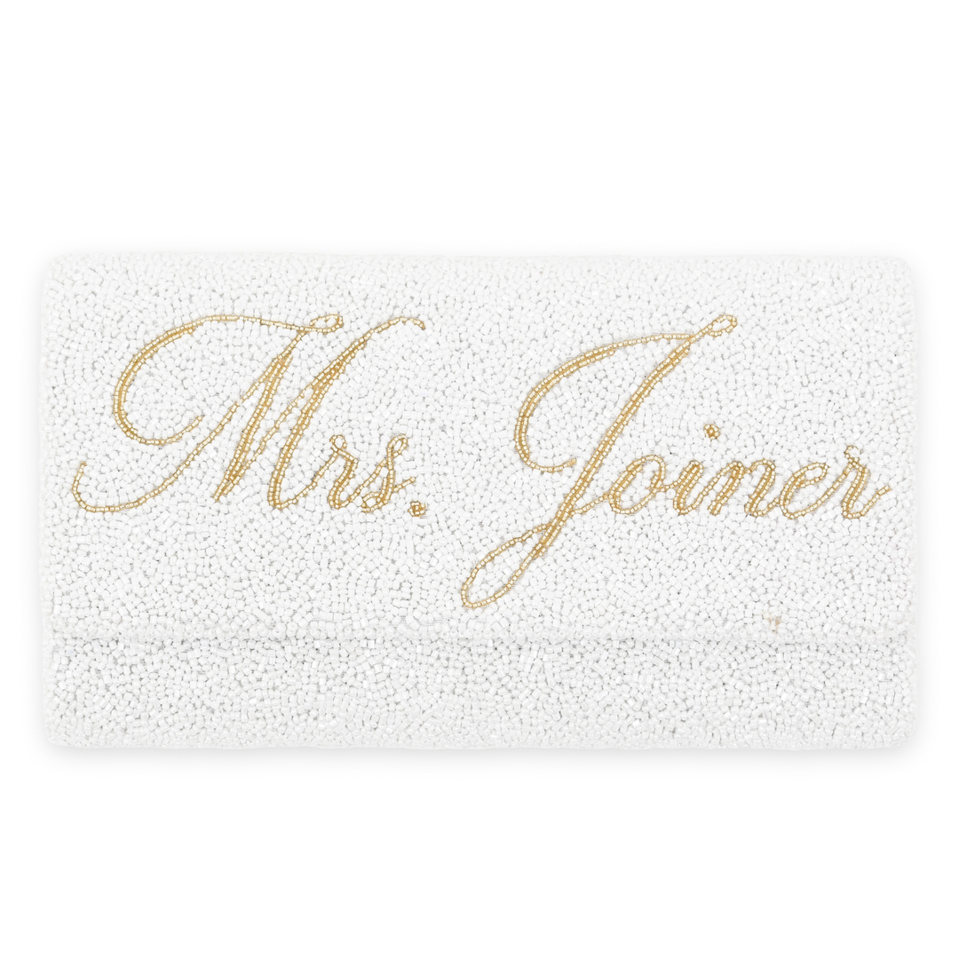 CPrepMonograms's tweet image. Simply stunning in White and Gold Tiziano Script!  Design yours today at Classic Prep!