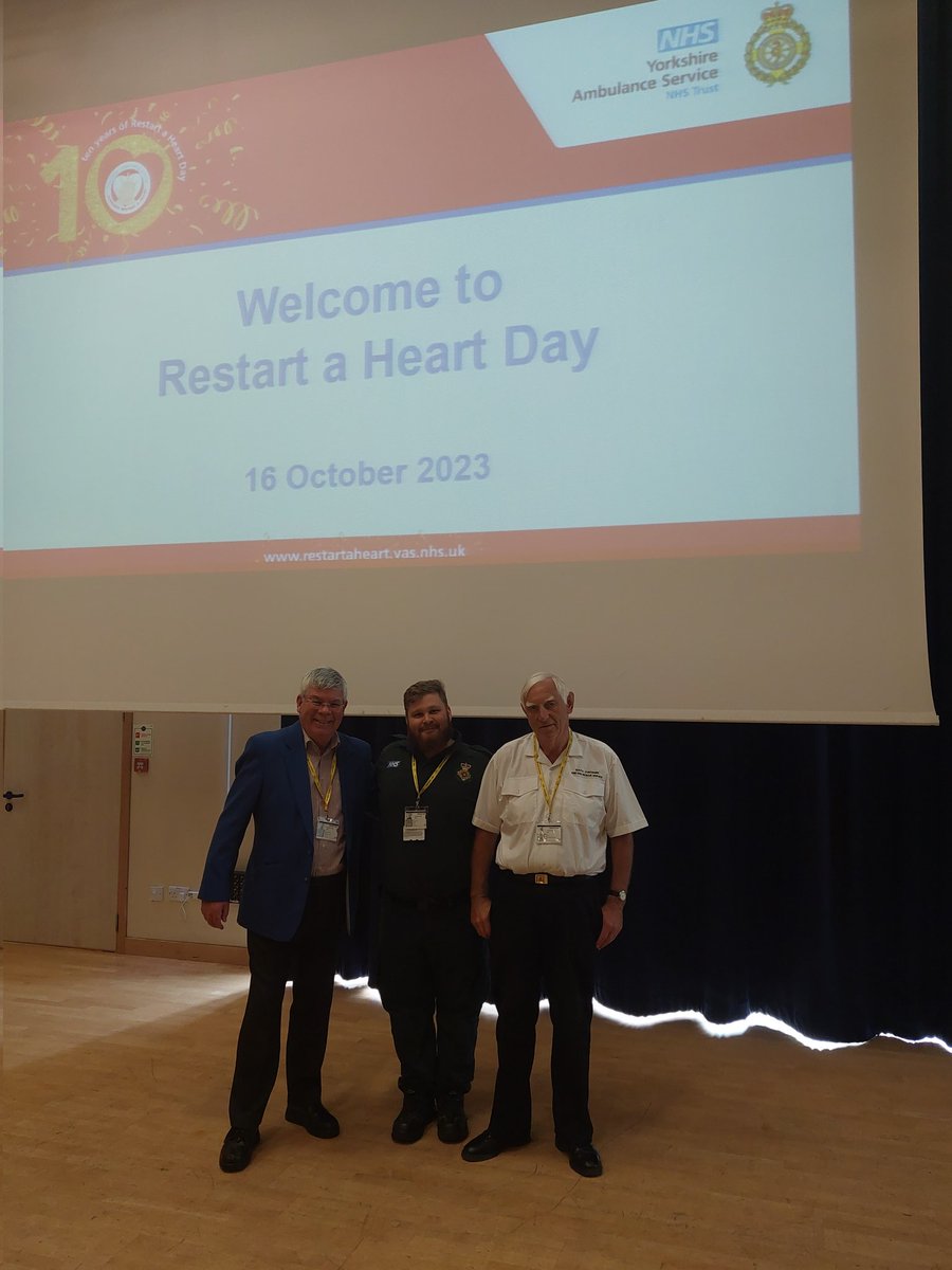 steve_hid4ever's tweet photo. Proud to be part of #RestartAHeart day in Yorkshire. Training over 28000 students on CPR. To date over 250000 young people have received this life saving knowledge. https://t.co/ai60axSpFK