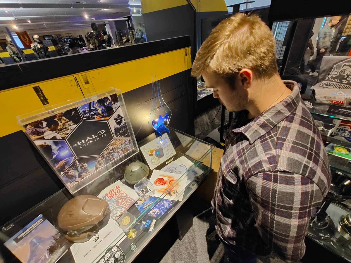 GCustomsCreations #HaloFest tweet media