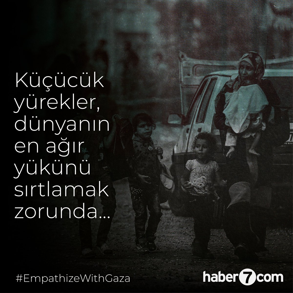Haber7's tweet photo. Küçücük yürekler, dünyanın en ağır yükünü sırtlamak zorunda...

Little hearts have to bear the heaviest burden of the world...

#EmpathizeWithGaza https://t.co/tVSusL6UqD