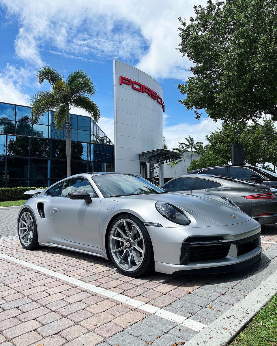 porsche_light's tweet photo. Turbo S⚡️ https://t.co/ZxeAH2LJSm