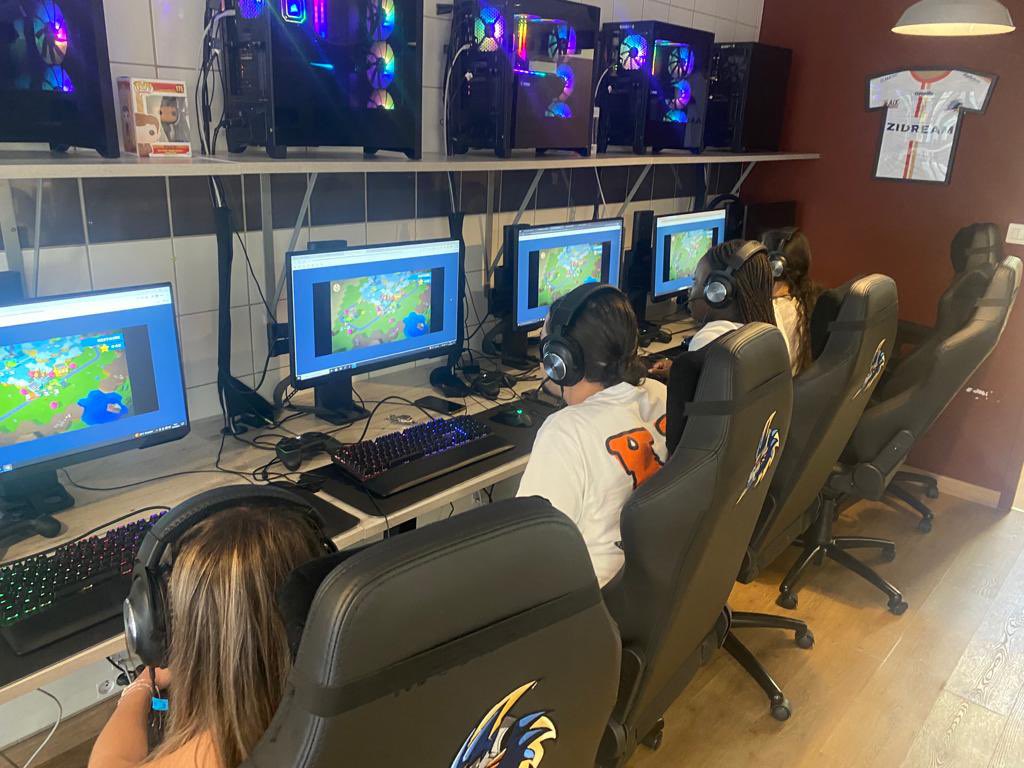 Session <a href="/Skilleotech/">Skilleo</a> avec les BTS Gestion de la PME du Lycée Saint Éloi 

#skilleo #lycee #aixmaville #pme #decouverte