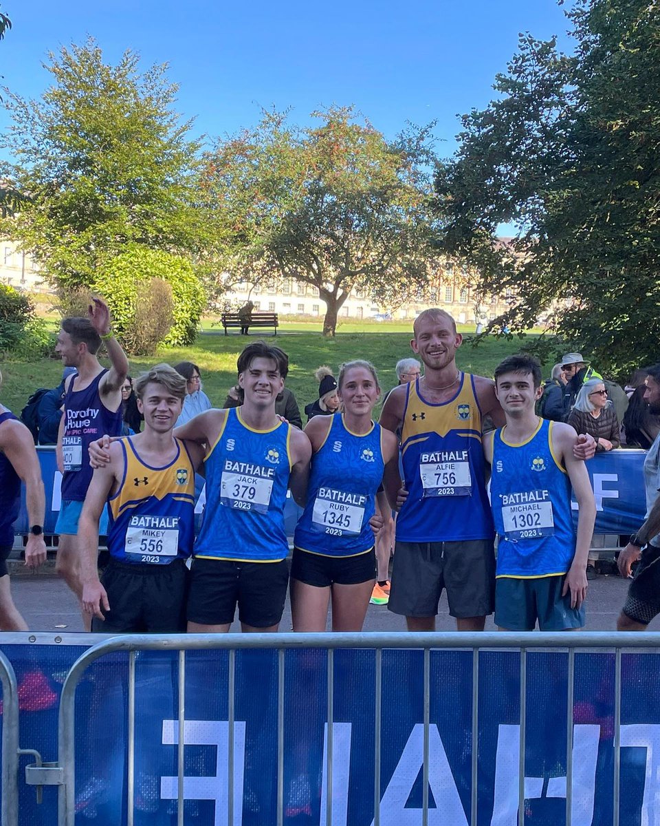 Well done to all our students, staff, and alumni who took part in the Bath Half Marathon this weekend. 💙 💛 #BathHalf @TeamBath @thesubath