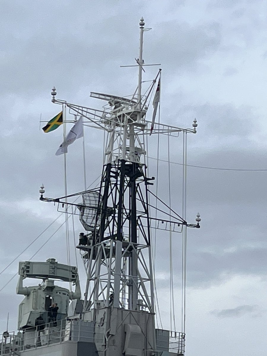 Today @SouthwarkMayor joined the inaugural Jamaican Heroes Day in association with #JESA @Jamaica55UK & other dignitaries at commemorations & flag raising service on board @I_W_M #HMSBELFAST #ChelseaHospital #Veterans #WeWillRemeberThem