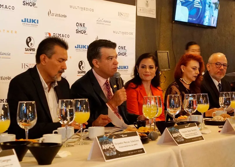 NewsGto's tweet photo. 62nd Edition of ANPIC moves Leon
https://t.co/jQ1UI9NLMt
#ANPIC #APIMEX #SuppliersFair #Leon #Guanajuato #Shoes #Leather #Materials #Trends #Design #Fashion #Sectors #VisitGuanajuato #TraveltoGuanajuato #BusinessinGuanajuato https://t.co/SKW51AnJCp