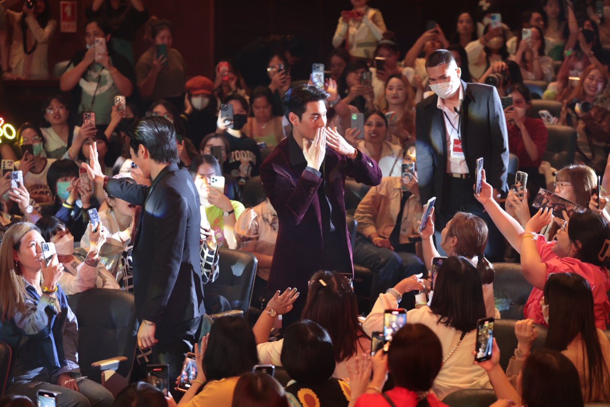 beoncloud_th's tweet image. ขอบคุณแฟน ๆ ที่น่ารักทุกคนทั้งที่มาร่วมงาน และทีมหน้าจอที่ส่งกำลังใจให้ มาย และ อาโป ในงาน Farmhouse Royal x Mile Apo The Wonderful Journey มาก ๆ นะคะ ✨🫶🏼 งานวันนี้สนุกสนานสุด ๆ เป็นอีกหนึ่งความประทับใจที่ยอดเยี่ยมค่ะ 💚💛

@farmhousethai 
@milephakphum @Nnattawin1…