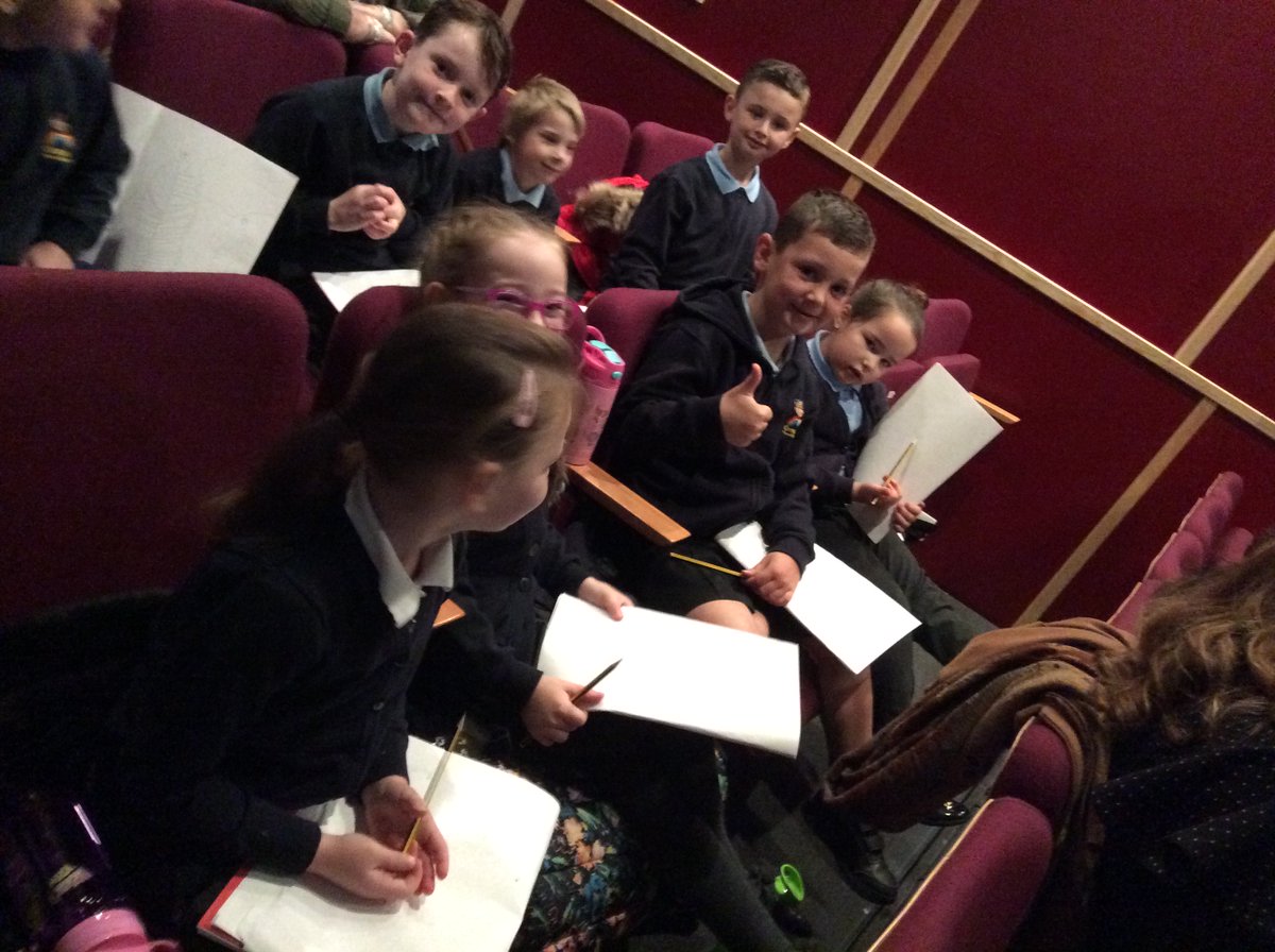 PrimaryCrowle's tweet photo. Spectacled Owls had a fabulous morning at the Draw Along with Nick Sharratt. What a great way to start our week! @TheRoseLearning @NLincsLitTrust #wordscount https://t.co/yB2b0gFk9g