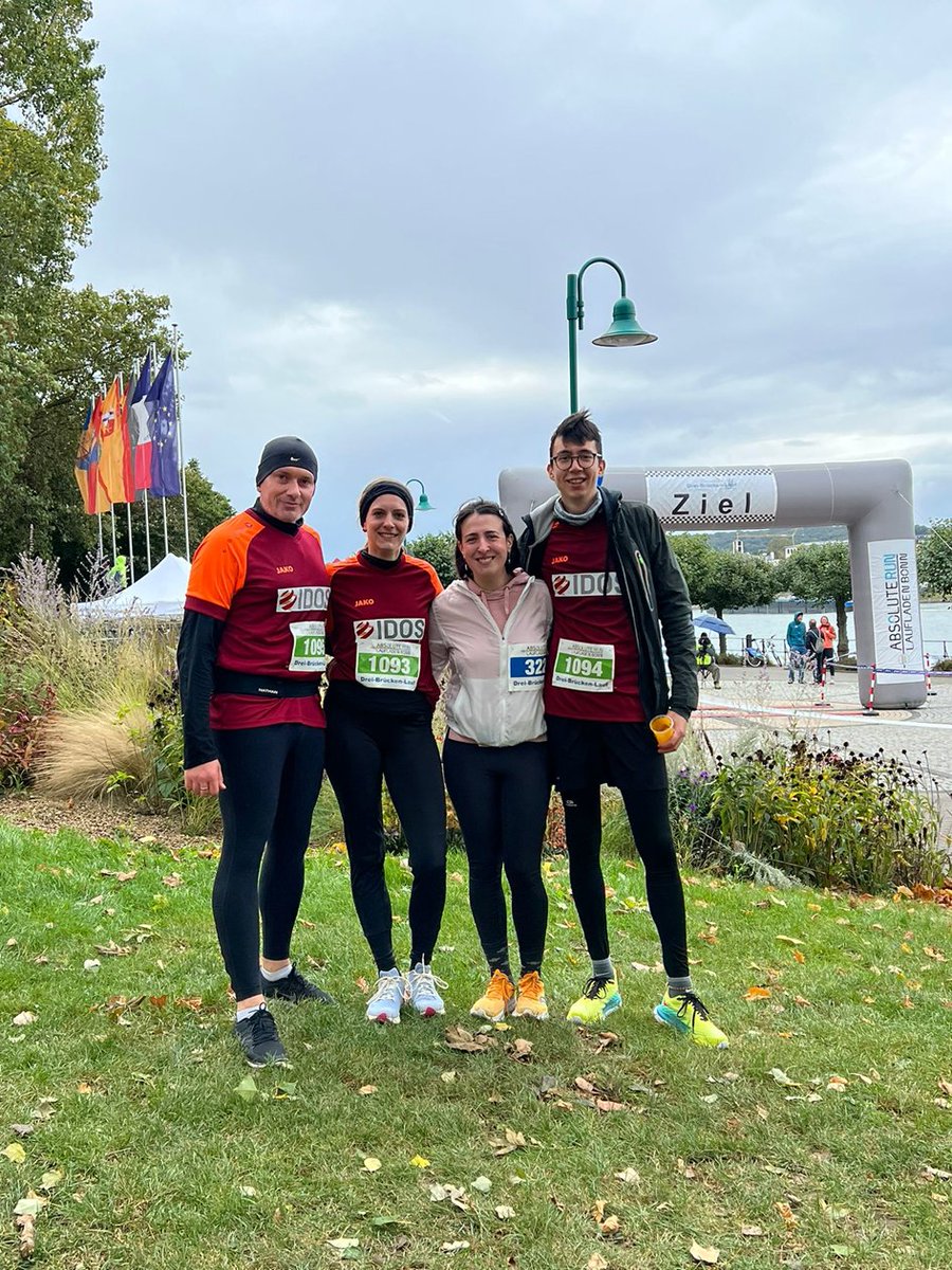 Running for a great purpose! The Postgraduate Training Programme and #MGGAcademy participants joined the Drei-Brücken-Lauf Bonn, running 10 & 15 km in 9-degree drizzle. Half of the entry fee supports the Deutsche Kinderkrebshilfe. #DreiBrückenLauf #CharityRun #PostgradProgramm