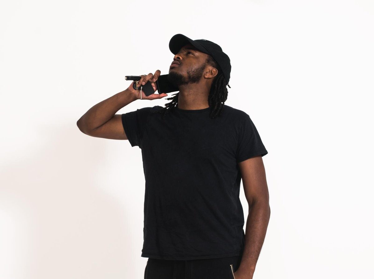 We're excited to introduce panelist Relly Larmond, an independent record label entrepreneur who specializes in artist management, marketing, media, events and teaching. Join us as they offer their unique perspective on what it means to be Black in Luton. (1/2)