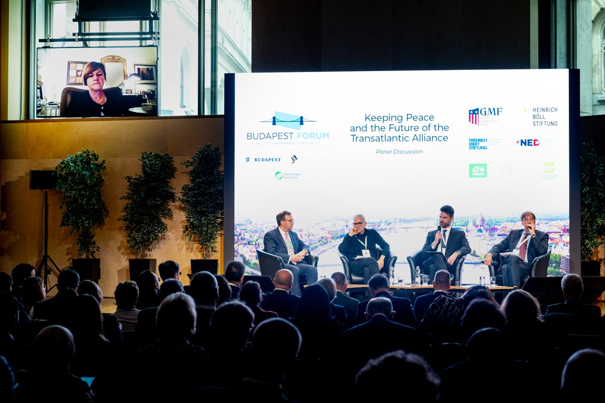 📸Budapest Forum in photos. 
🌐Keeping Peace and the Future of the Transatlantic Alliance – with <a href="/DanielHegedus82/">Daniel Hegedus</a>, <a href="/gjpappin/">Gladden Pappin</a>, <a href="/AmbSzemerkenyi/">Amb Réka Szemerkényi</a>,  Jeffrey Gedmin and Petr Lunak.