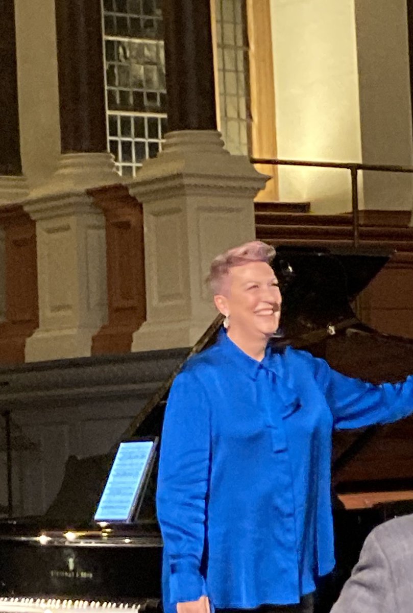 That you ⁦@spconnolly⁩ and ⁦#ImogenCooper for fabulous opening night concert at the #SheldonianTheatre for @oxfordsong ⁦@SholtoKynoch⁩