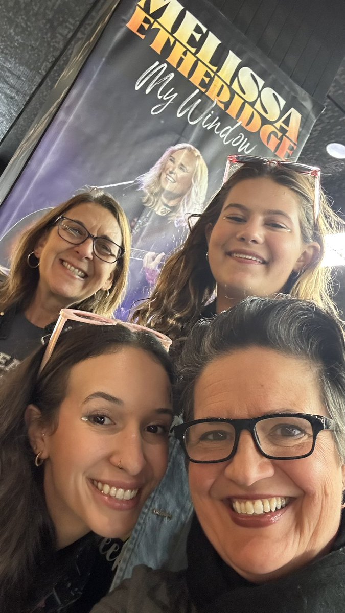 LovesMEmoore's tweet photo. @metheridge…@JersyGirlLuvsME &amp; I finally had a chance to take our daughter @_mill3nnium_ to ur show! As a 25 year old who’s dreams R 2 perform, I asked her what she thought of it! She described it as being heartwarming, inspiring &amp; motivating! Once again TY for sharing ur story! https://t.co/bcsgdOfF8X