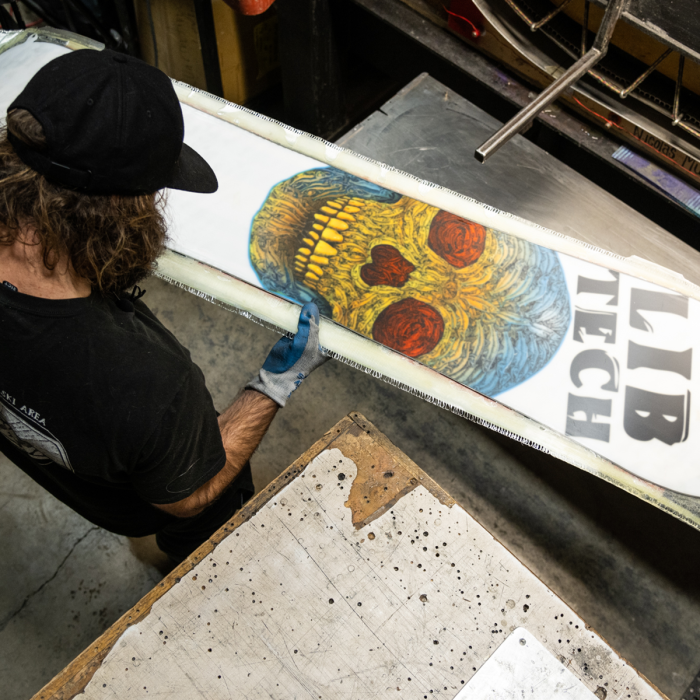 Sandy_Point's tweet photo. Mervin's hard at work making the next generation of boards with Lib-Tech - and we're gonna have the cream of the crop right here! 🏂 Fill your quiver >> https://t.co/hsrx4qzWU9
#libtech #mervin #snowboards #snowboarding #snowboarder #slopes #resort #allmountain #shred https://t.co/2haSmhF9gL