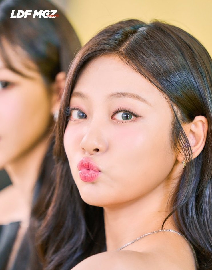 ningx2pics's tweet photo. ningning for ldf magazine https://t.co/sbV00v09io