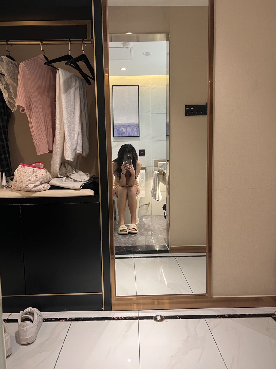 拉粑粑 https://t.co/p1J6CQlglM