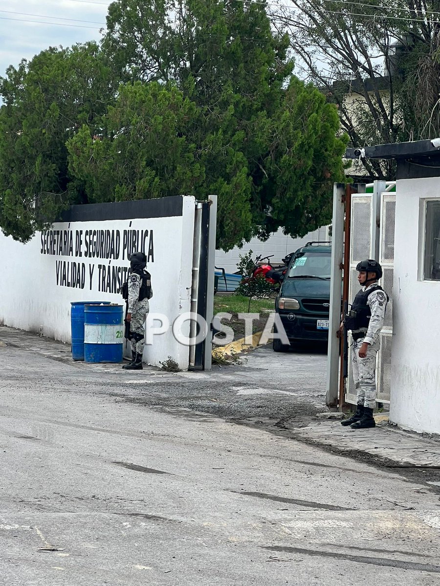 postamx's tweet photo. #ÚltimaHora #POSTAAlerta
Revisan elementos de Fuerza Civil a elementos de la policía de #CiénegaDeFlores, ante incremento en la inseguridad en el #ValledeLasSalinas, tomaría en próximas horas control de la corporación municipal
Ver más⬇️
https://t.co/NVxMGEvSpK
@rayelizalder https://t.co/NvUynlfr7U