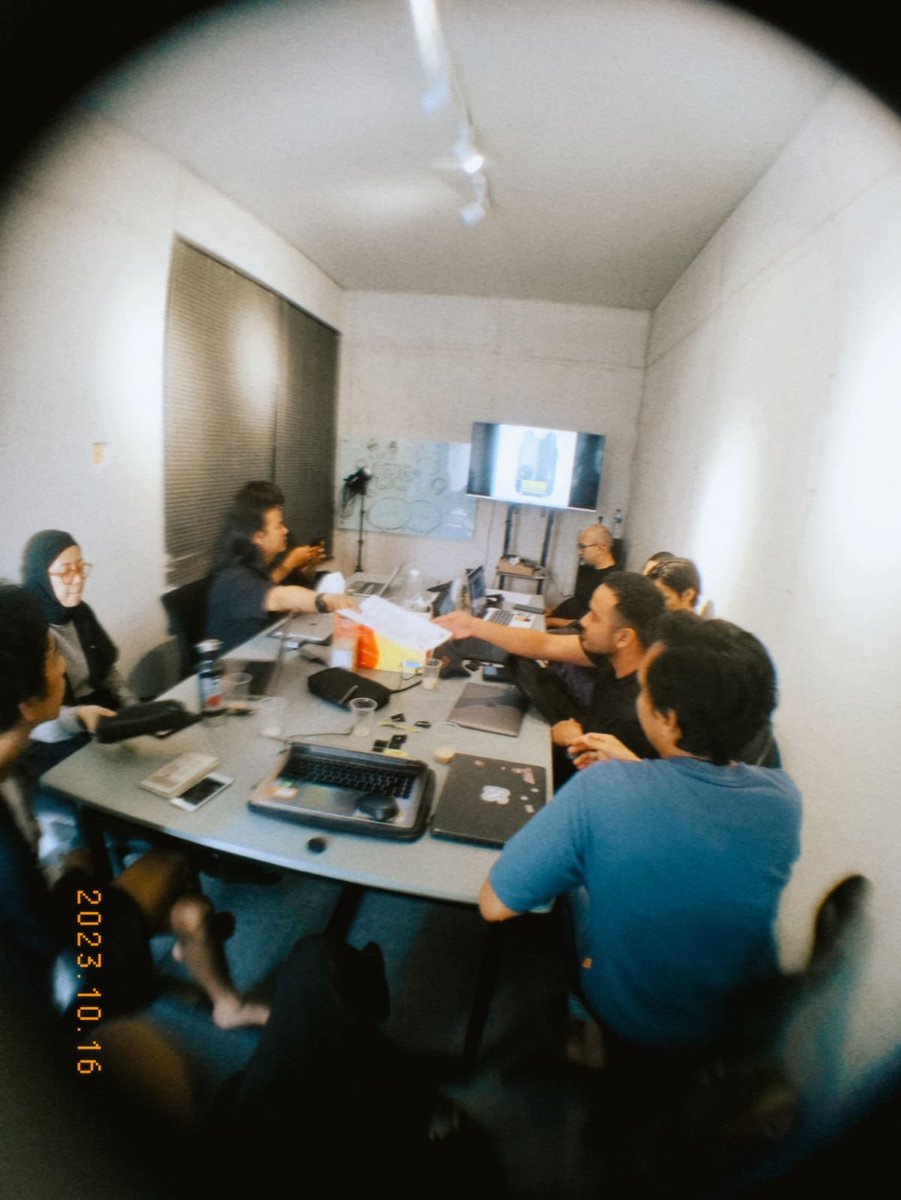 Tri Wahyu Aji tweet media