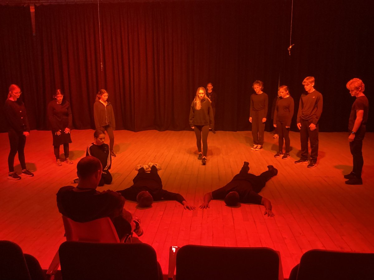 StNicks_Drama's tweet photo. #StNicksUpper School took part in a fantastic workshop delivered by @Stage_Ed on Blood Brothers by @WillyRussellUK. A wonderful opportunity for our pupils to work with such talented actors in preparation for their Year 11 mock exams. #StNicksOpportunity #StNicksInspiration https://t.co/TIxOCDUEqZ