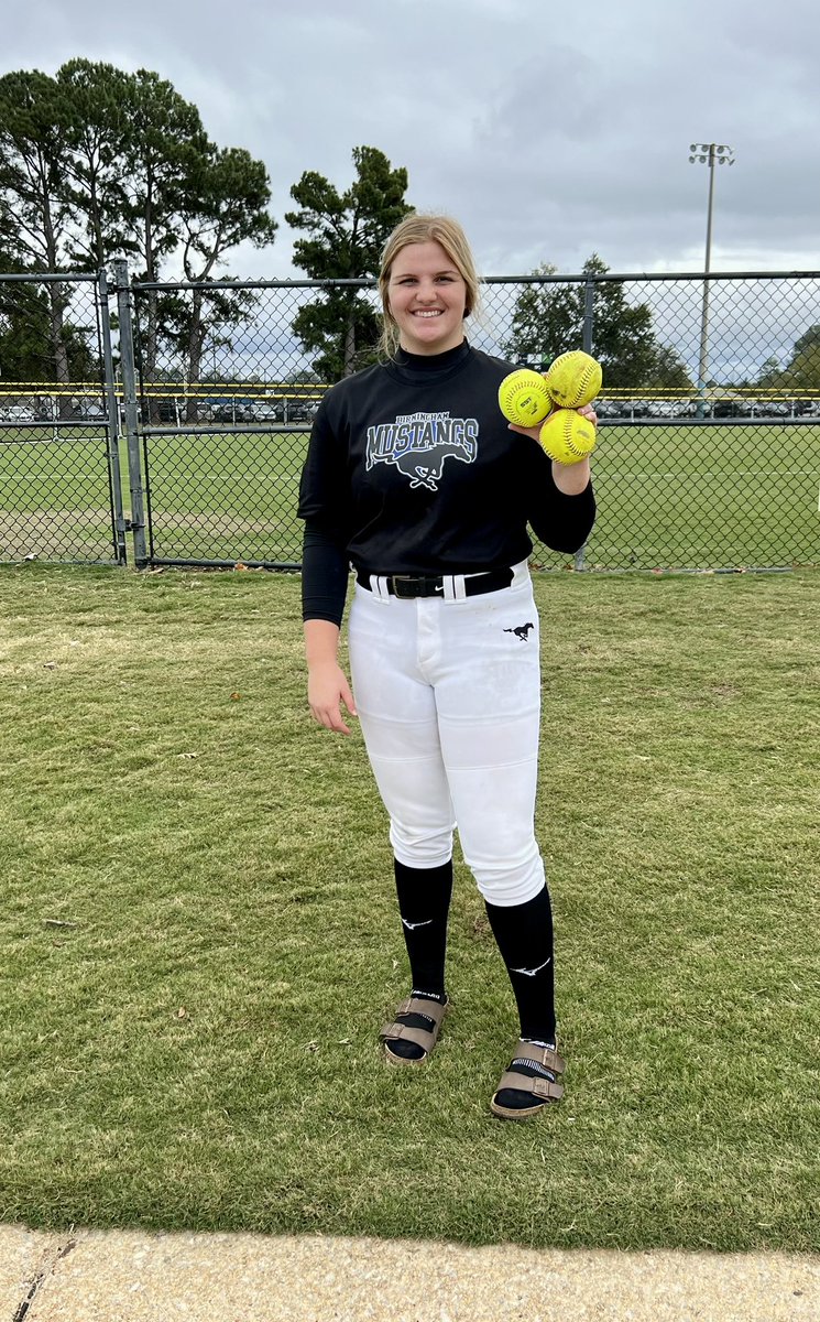 We went 3-1 this weekend at TVE. Went 4/4 with 3hrs and 8 RBI’s on Sunday‼️ #mustangnation <a href="/CACC_Softball/">CACC Softball</a> <a href="/GregShivers/">Greg Shivers</a>