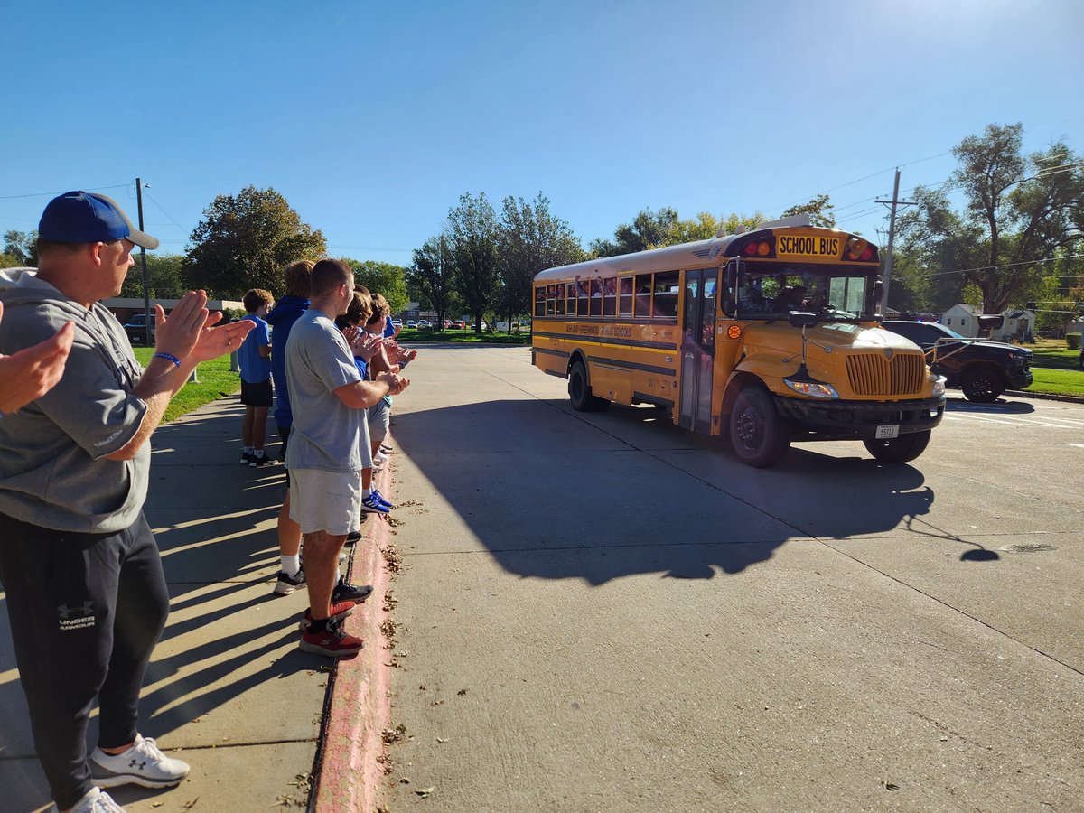 State Championship Game Day! Let's get this done <a href="/AG_softball/">AG Softball</a> 
Make sure the last person out of Ashland shuts off the lights!
#AGRise