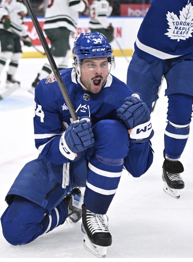 CoachsCornerDC's tweet photo. Does Matthews go 3 or 3 on hat-tricks tonight? I wouldn't bet against it.
#LeafsForever #NHL #Matthews #DonCherry #spreadsca #Blackhawks https://t.co/tztCnkORYM