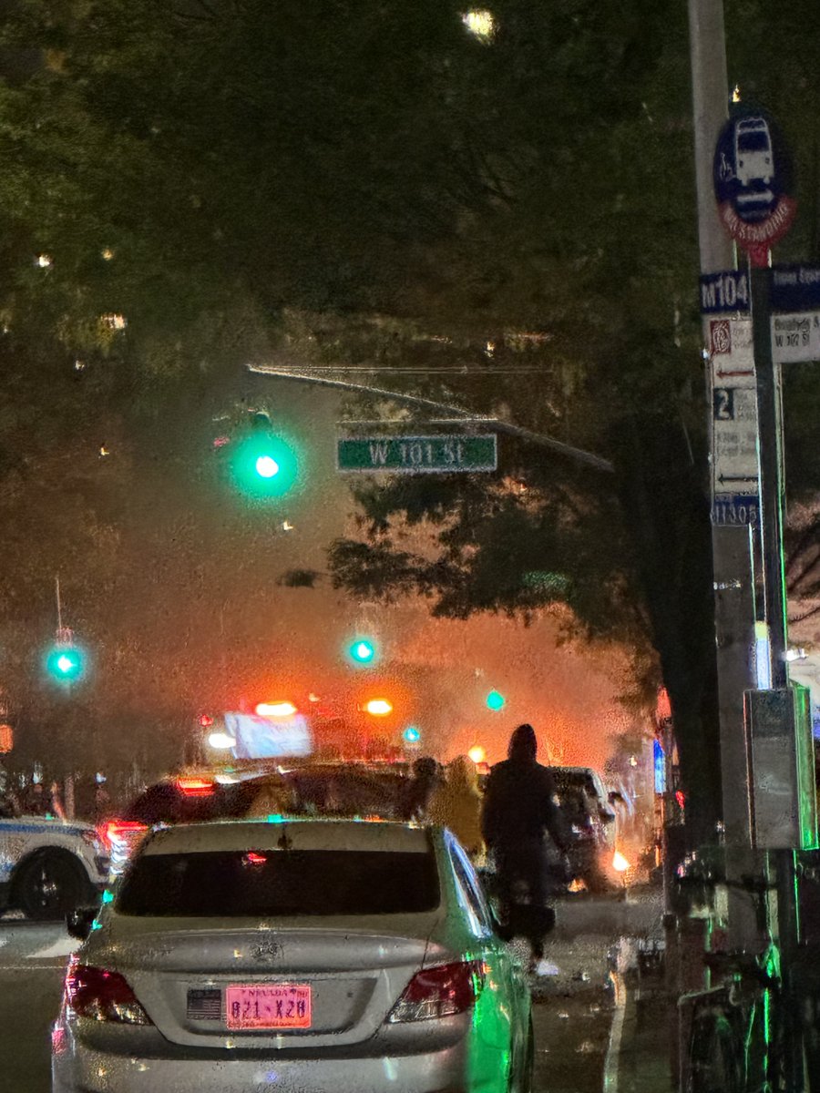 mvtc's tweet photo. @MathildeVonThun @9NEWS @denverpost @DenverChannel @CBSNewsColorado Coincidentally and very rare, on Thursday (the 12th) I witness this in front of a petshop on Broadway! https://t.co/amIBvmlg1n