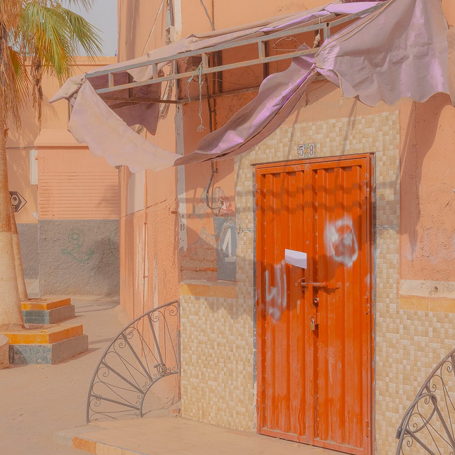 PeugeotRO's tweet photo. Scufunda-te in lumea vibranta din Kelaat M'Gouna, Maroc cu Teresa Freitas. Pentru ea, culoarea este sursa placerii vizuale. Fiecare fotografie spune o poveste unica, de la peisaje uluitoare pana la energia captivanta a Festivalului Trandafirilor.
#CapturingAllure #PeugeotE208 https://t.co/tC8BGNepYw