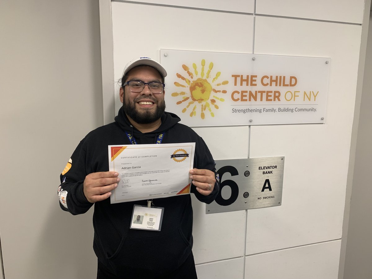 ChildCenterNY's tweet photo. Have you earned your #BeThereCertificate yet?
Adrian, Asst Director at our #PS156 #CommunitySchool proudly displays his! ๐คฉ It's not just a piece of paper; it's a symbol of his commitment to helping us raise #MentalHealthAwareness ๐ Start yours today at https://t.co/3rzzUtrZcT! https://t.co/n5mPxsxshz