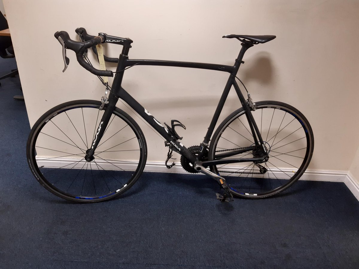We're searching for the owner of this bicycle that has been found insecure in York city centre.

Please get in touch if this bicycle belongs to you.

Proof of ownership will be required.

Contact North Yorkshire Police on telephone number; 101 and quote reference 12230195308.