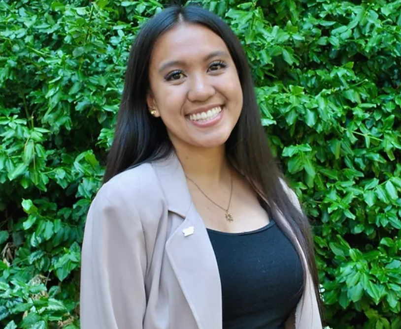 Meet 2023 Leader of Tomorrow winner Stephanie!
 
She will be pursuing a Bachelor of Education degree and a Bachelor of Arts degree in Philosophy and Global Development at Queen’s University.