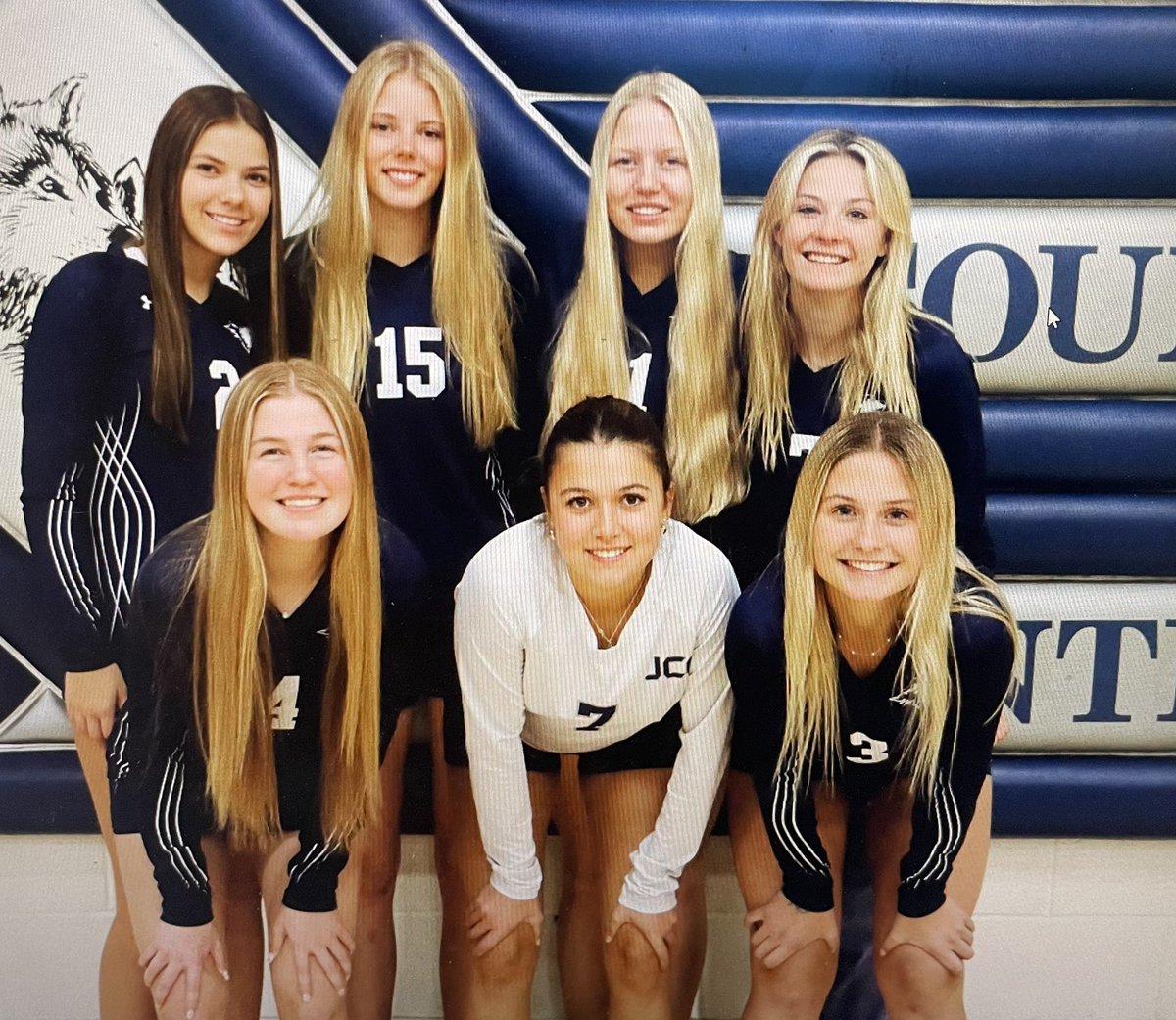 Honoring these seniors tonight! Come and watch some volleyball- B and C squad at 6pm -Varsity to follow🤍🏐