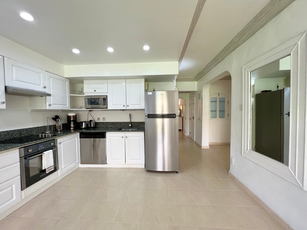 Holiday Rental ~ 113 Glitter Bay

This 2 bedroom unit sits on an elevated level boasting beautiful garden, pool &amp; ocean views. 

Low season rates starting at USD$370 per night - get in touch for more details..

📧 info@barbadosvillaservices.com