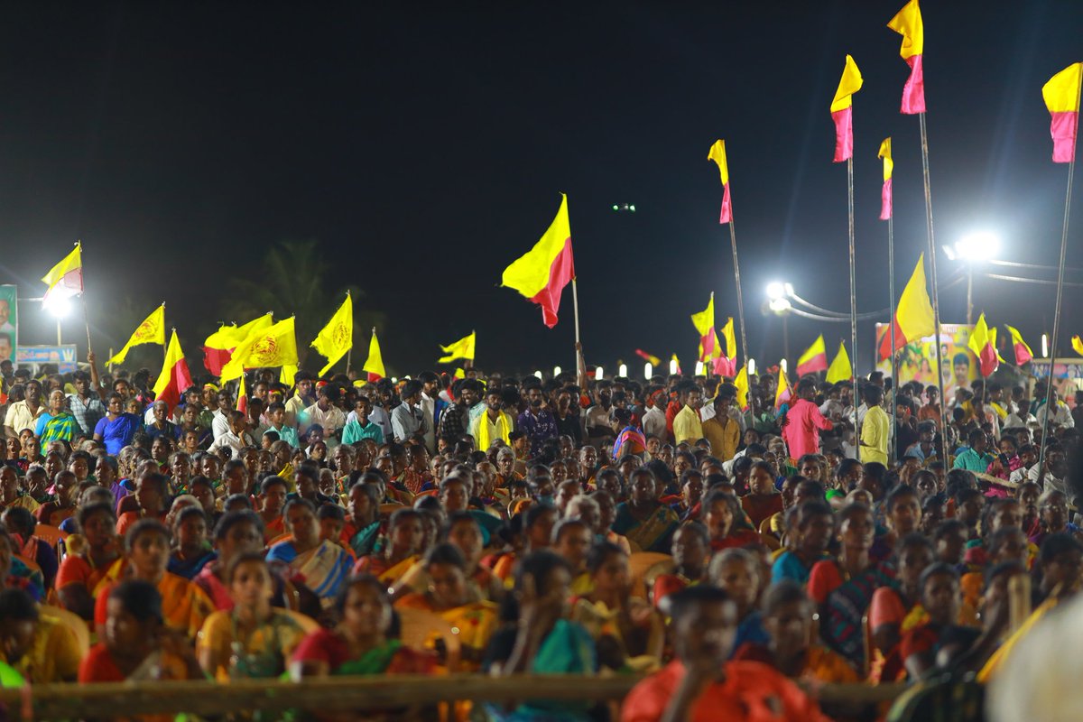 தமிழகத்தின் ஆகப்பெரும் மக்கள் சக்தி கொண்ட முத்தரையர் சமூகத்திற்கு பாராளுமன்ற தொகுதிகளில் மறுக்கப்பட்டு வரும் அரசியல் உரிமைகளை மீட்டெடுத்திட, தமிழர் தேசம் கட்சி சார்பில் சிவகங்கை பாராளுமன்ற தொகுதி மீட்பு மாநாடு நேற்றைய தினம் நடைபெற்றது,அதில் கலந்து கொண்டேன்..