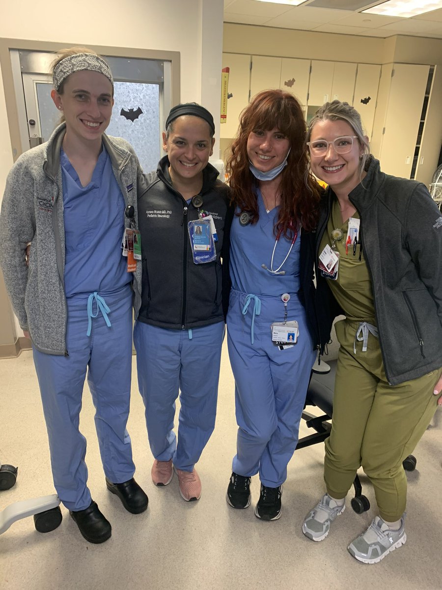 CincyMSTP's tweet photo. MSTP alum @AynaraCWulsin recently caught up with M3s Zana Percy, @eatdrinkbeMary, and @atoth147 in the UC EMU! You really can’t walk around @uc_health or @CincyChildrens without running into members of our program, and we love that. https://t.co/31UH0YdFyF
