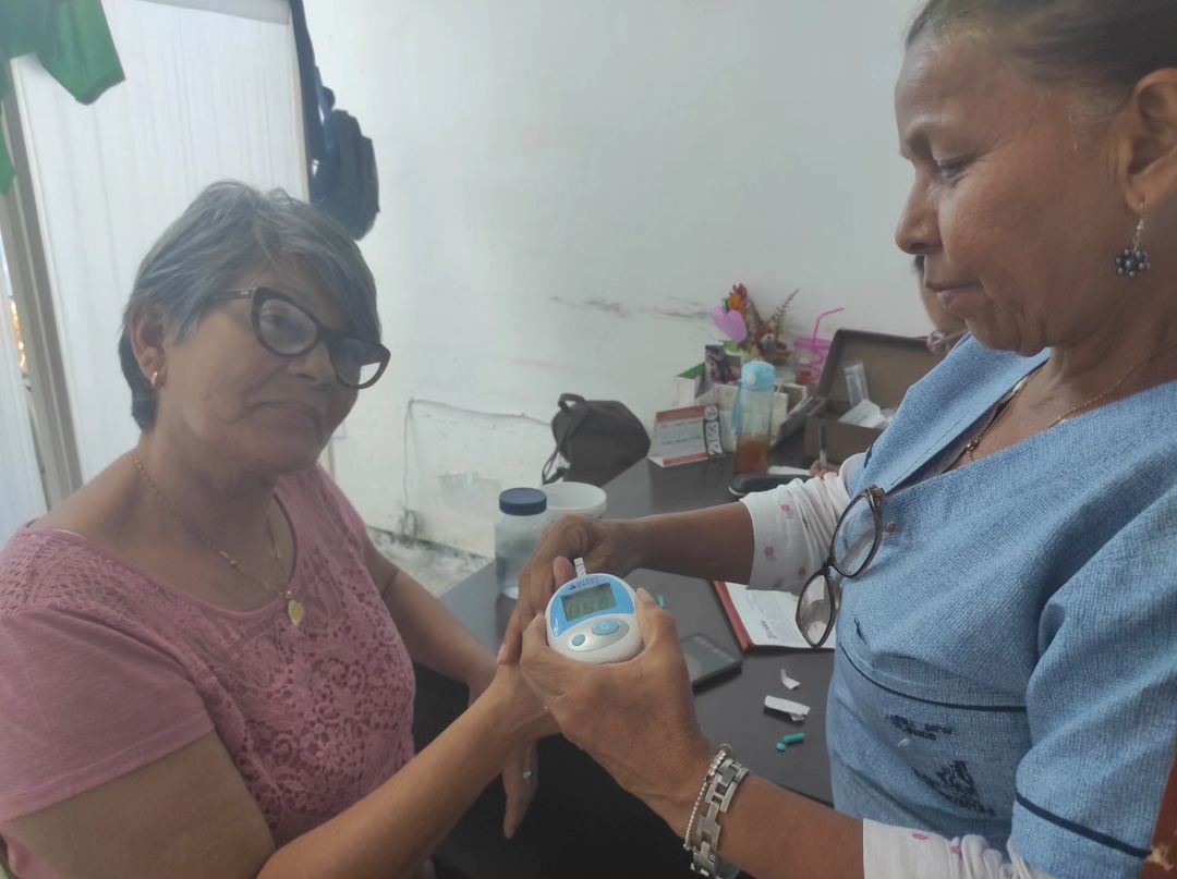 FundaselaraO's tweet image. #4Oct En la sede de Fundasel, continúan las atenciones medicas en beneficio al pueblo larense, cada héroe de bata blanca atienden con amor a cada paciente. 

#SomosMayoríaDepaz

@NicolasMaduro
@AdolfoP_Oficial
@gobiernodelara
@Dsociallara01

#LaSaludEsLoPrimero
#FarmaciaComunal