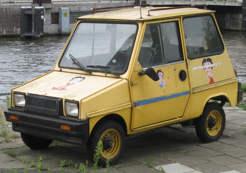 UltimativCars's tweet photo. @omenschikov FOUND IT!
It's one of the very 1st #Casalini|s: the #Sulky #Type2 (1994-2010); main difference to the #Type1 (1971-94): TWO wheels in the front, INSTEAD OF just ONE.
@DougDeMuro: @LaneMotor should still have one.๐ https://t.co/hlnCQ4B1sU