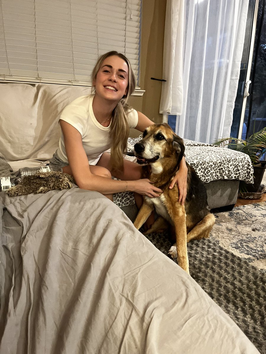 ButchandM's tweet photo. Love my sissy, Butchy. https://t.co/Avu7aPMV7j