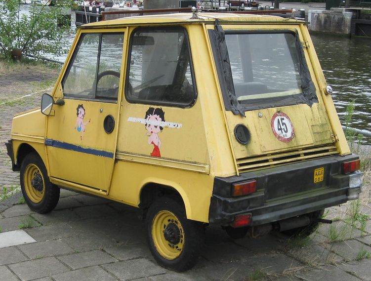 UltimativCars's tweet photo. @omenschikov FOUND IT!
It's one of the very 1st #Casalini|s: the #Sulky #Type2 (1994-2010); main difference to the #Type1 (1971-94): TWO wheels in the front, INSTEAD OF just ONE.
@DougDeMuro: @LaneMotor should still have one.๐ https://t.co/hlnCQ4B1sU
