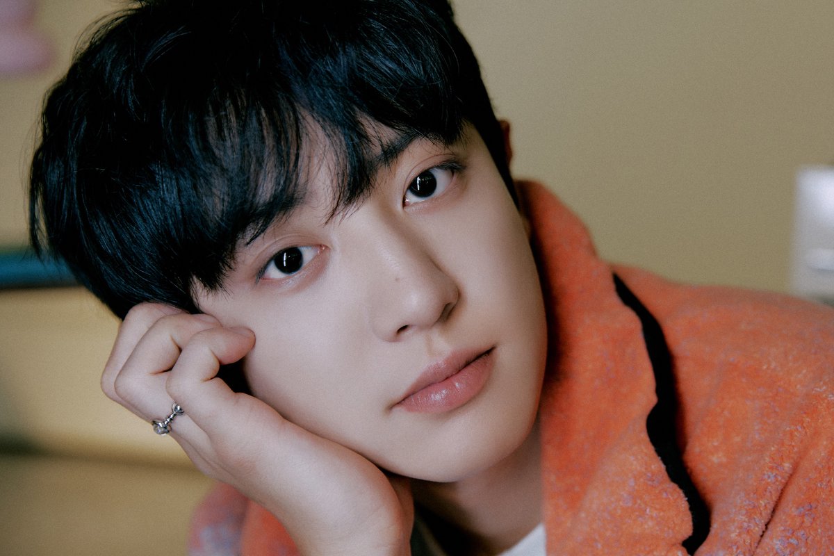 #EXO's #Chanyeol Poses In More Teaser Images For Solo Single "Good Enough" 
soompi.com/article/161982…