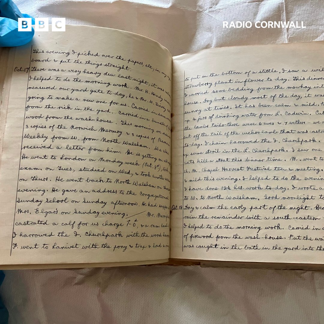 BBCCornwall's tweet photo. Have you ever kept a diary? #Lanivet farmer John James Morris wrote a regular journal of his life between 1913 - 1981. The 42 volumes were saved from a skip! Now they're being handed over to @kresenkernow😲
Tune into @ChurchfieldJE at #Breakfast for the full story https://t.co/gqx07ixyAc