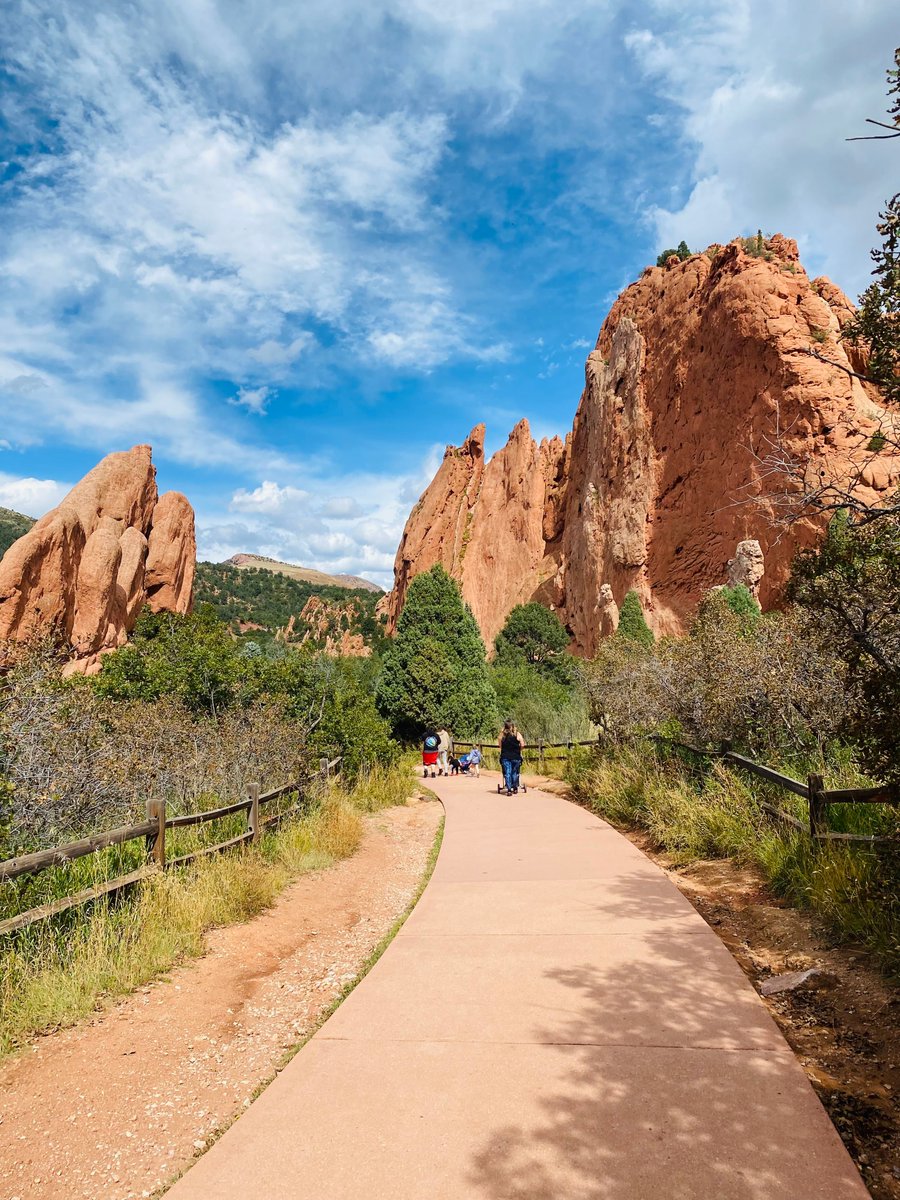 The #GardenOfTheGods - with a name like that, you just know it's a must-see! Fresh off her Colorado escapade, our contributor <a href="/wanderwoman_deb/">Wander Woman</a> will share her hottest tips for your next visit in upcoming issue 🔜🔜🔜
📸: Greg Olsen
#ColoradoLive