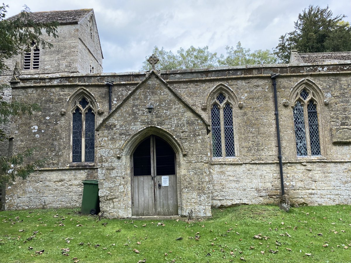 ellentudor's tweet photo. On the back of my determination to find my desired one place study. A trip to #Brackley was had and a nearby village called #Radstone with its original old school house and the church closed due to bats. https://t.co/bFNIrYjmcb